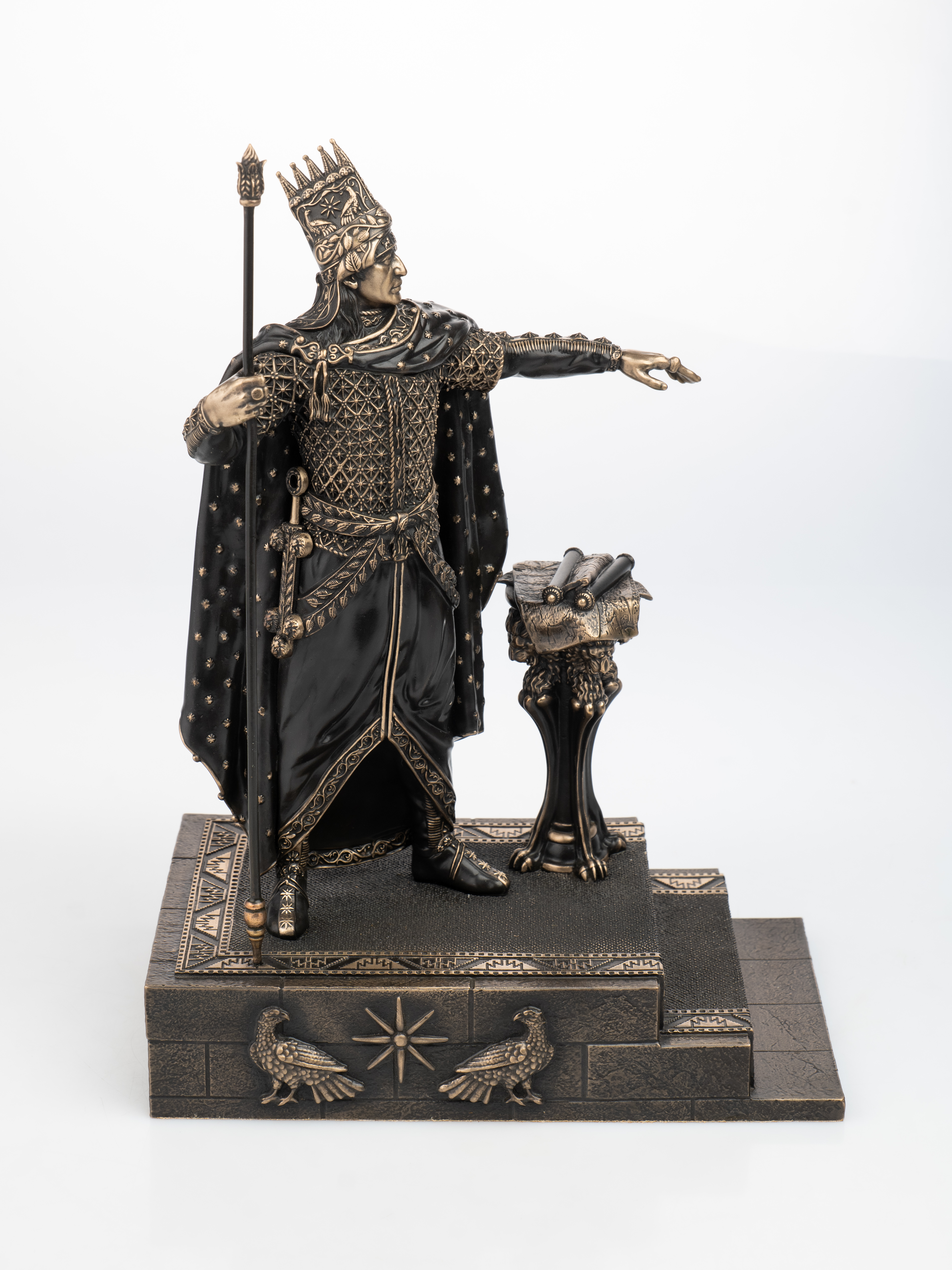 Статуэтка Царь Тигран Великий II (бронза) купить